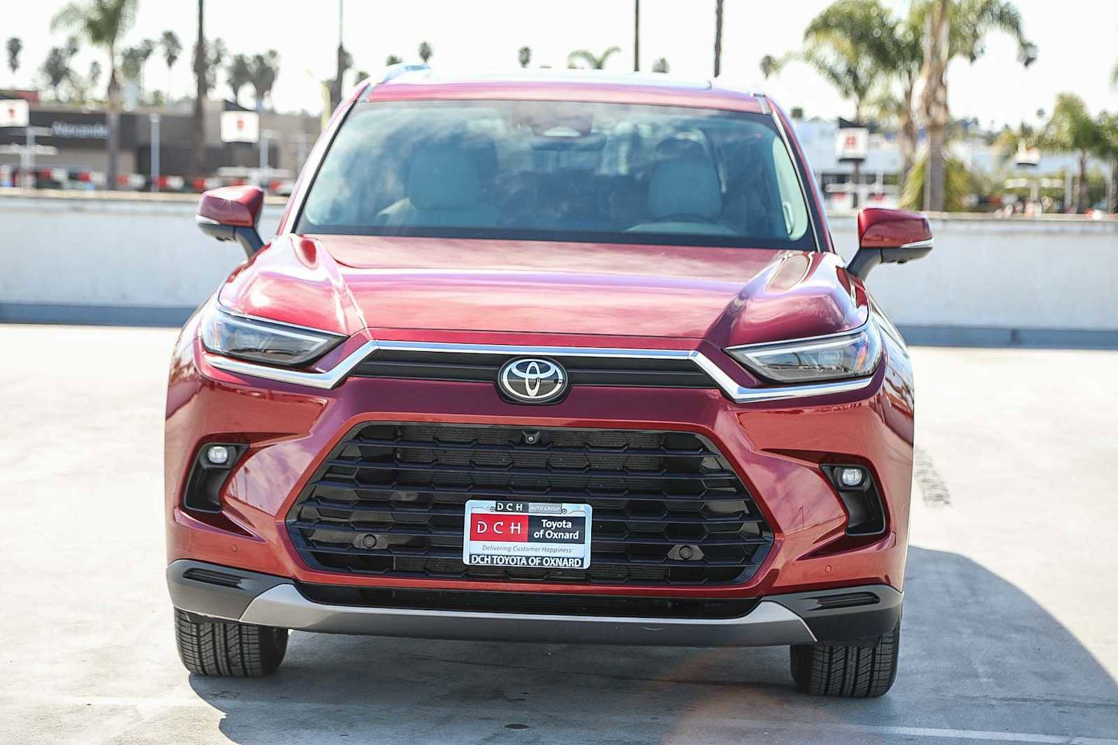 Used 2024 Toyota Grand Highlander Limited image 3