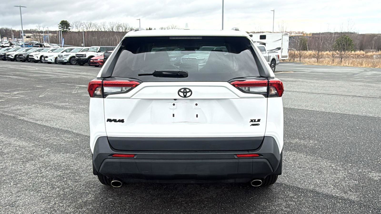 Used 2024 Toyota RAV4 XLE w/ Weather Package image 8