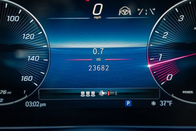 Used 2025 Mercedes-Benz GLE 350 4MATIC image 45