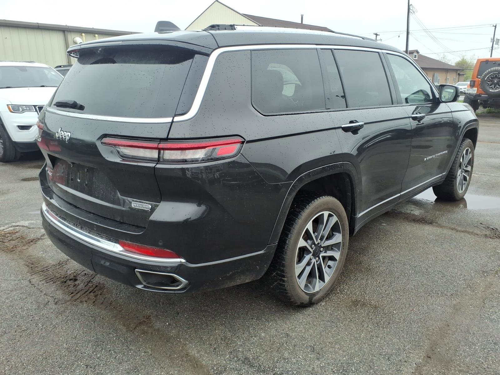 Used 2022 Jeep Grand Cherokee L Overland w/ Luxury Tech Group IV AWD/4WD image 5