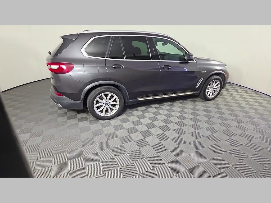 Used 2022 BMW X5 xDrive45e w/ Premium Package image 38