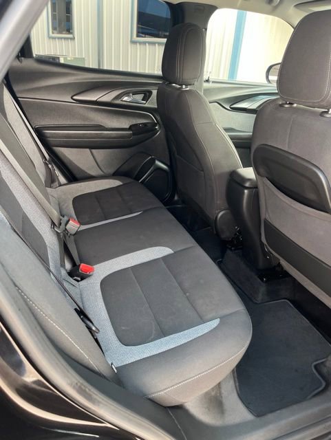 Used 2023 Chevrolet TrailBlazer LS FWD image 9
