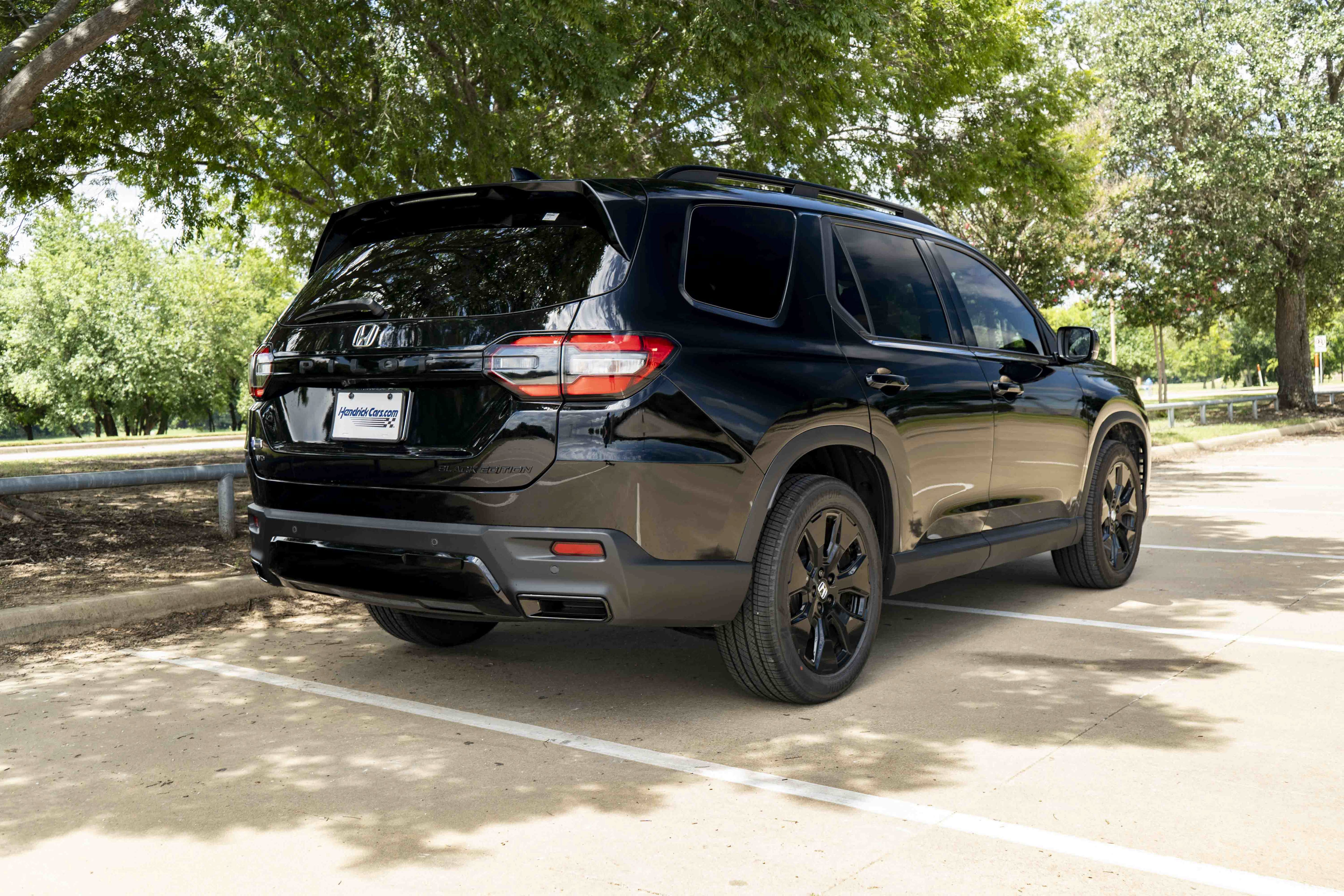 Used 2026 Honda Pilot Black Edition image 9