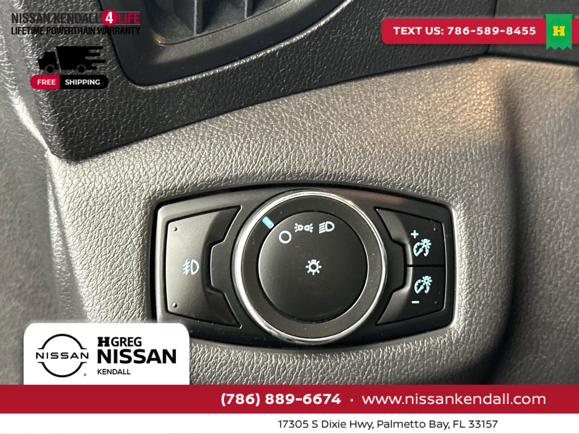 Used 2016 Ford Transit Connect XLT image 22