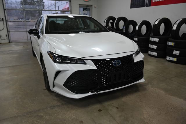 Used 2020 Toyota Avalon XSE w/ All Weather Liner Package image 3