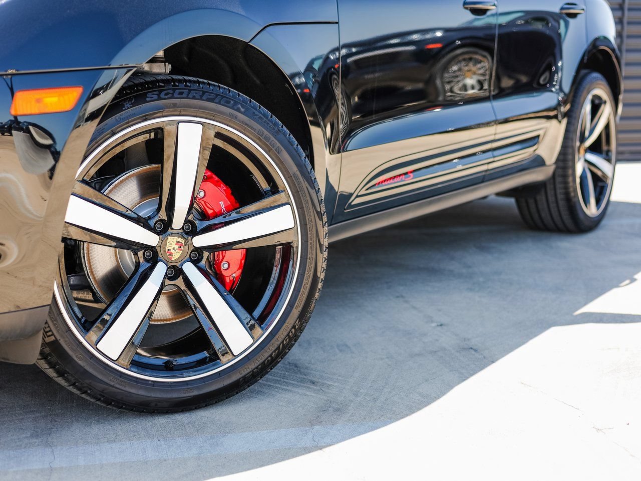 Certified 2026 Porsche Macan S AWD/4WD image 12