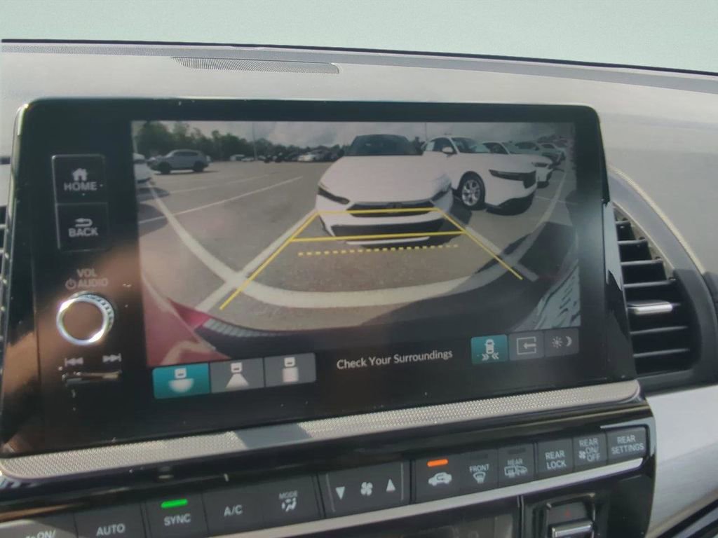 New 2026 Honda Odyssey Touring image 21