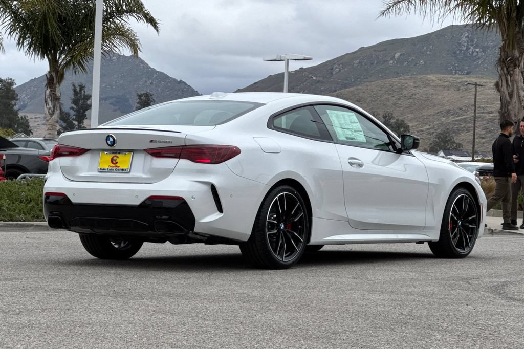 New 2027 BMW M440i Coupe RWD image 3