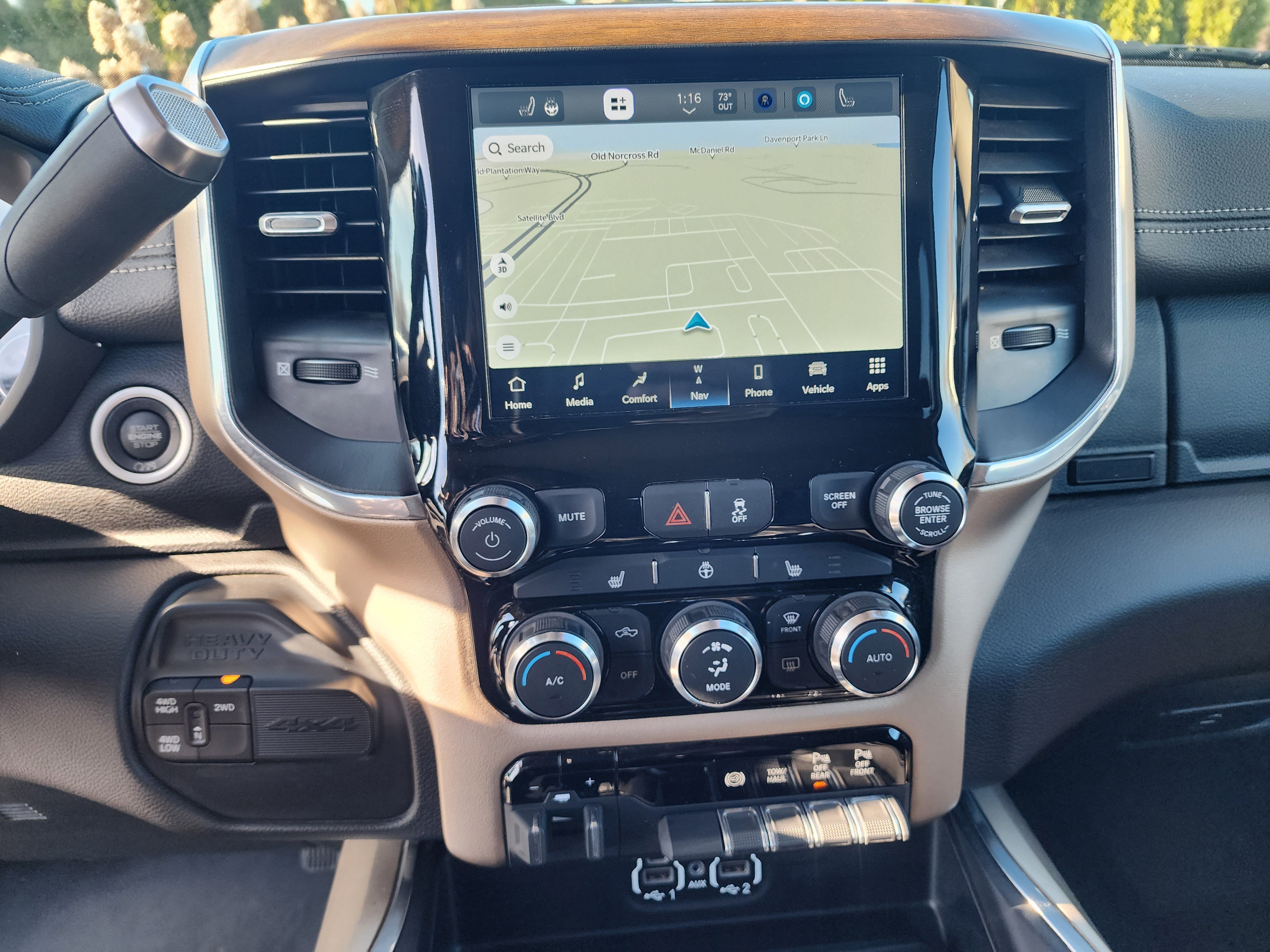 Used 2022 RAM 2500 Laramie w/ Body Color Bumper Group image 35