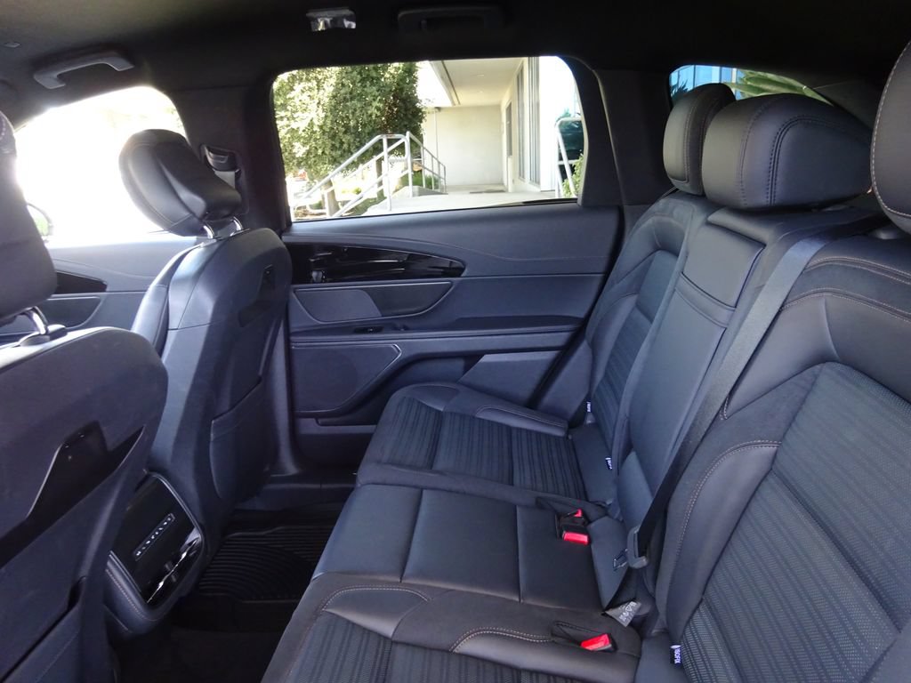 Used 2024 Lincoln Nautilus Reserve w/ Jet Appearance Package (87T) AWD/4WD image 19