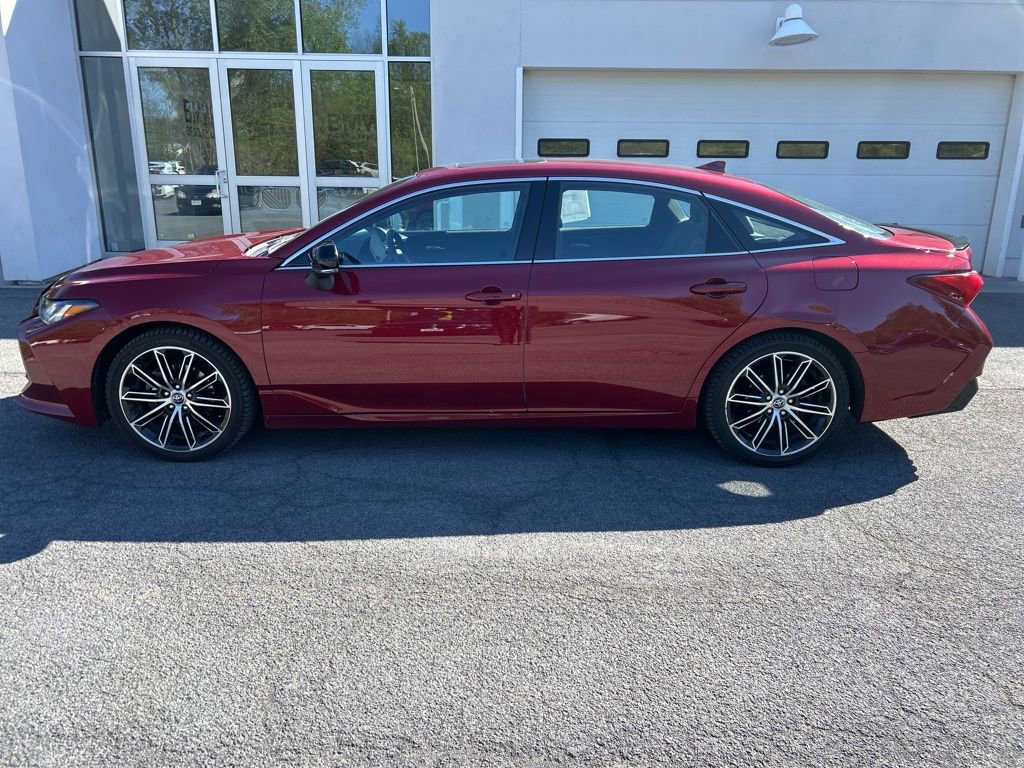 Used 2020 Toyota Avalon Touring w/ Advanced Safety Package FWD image 2