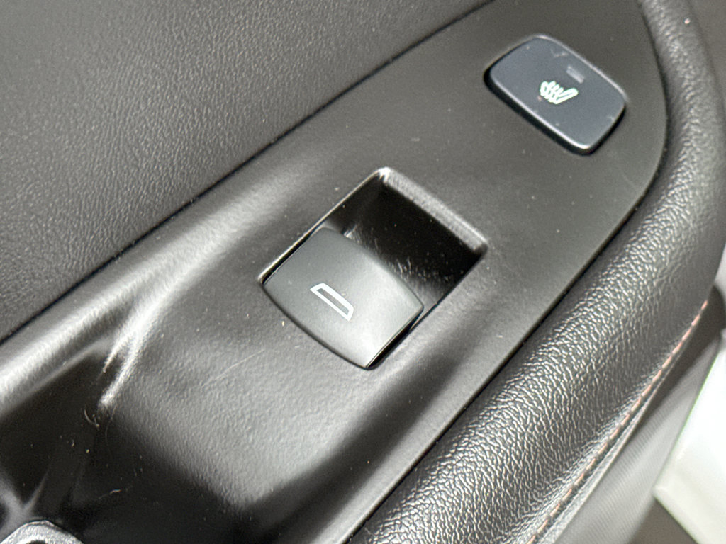 Used 2023 Chevrolet Blazer Premier w/ Driver Confidence II Package AWD/4WD image 32