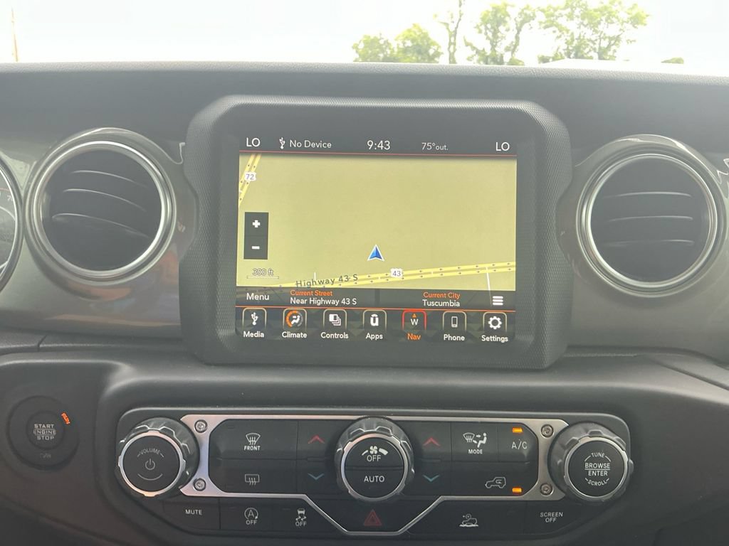Used 2023 Jeep Gladiator Overland w/ Trailer Tow Package AWD/4WD image 26
