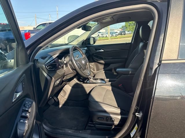 Used 2021 Buick Encore GX Preferred w/ Sport Touring Package FWD image 9