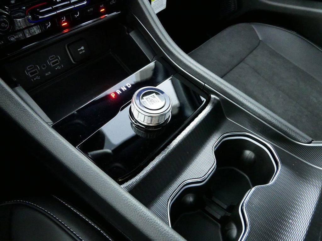 Used 2024 Jeep Grand Cherokee Altitude image 49