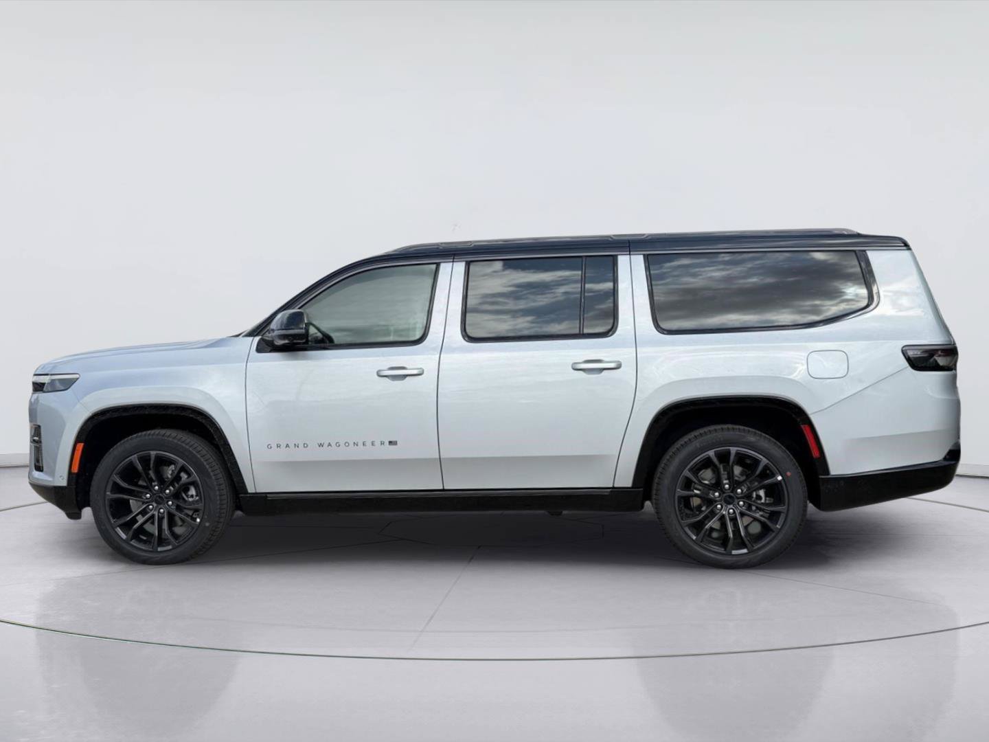 New 2026 Jeep Grand Wagoneer L Summit AWD/4WD image 2