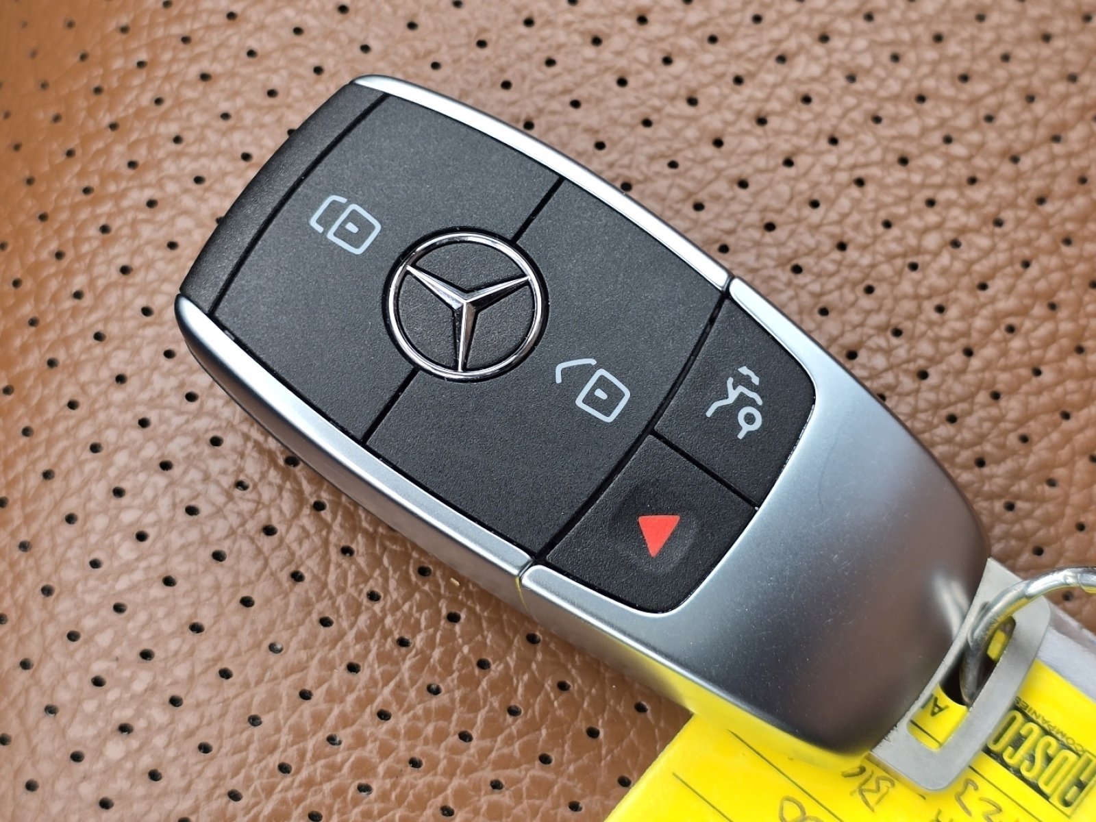 Used 2022 Mercedes-Benz GLC 300 4MATIC image 32