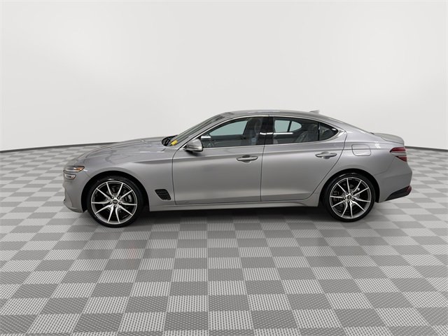Used 2023 Genesis G70 2.0T image 6