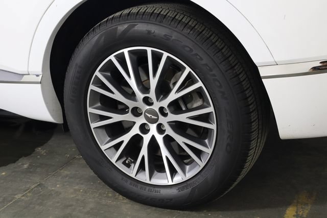 Used 2022 Genesis GV80 2.5T AWD/4WD image 40