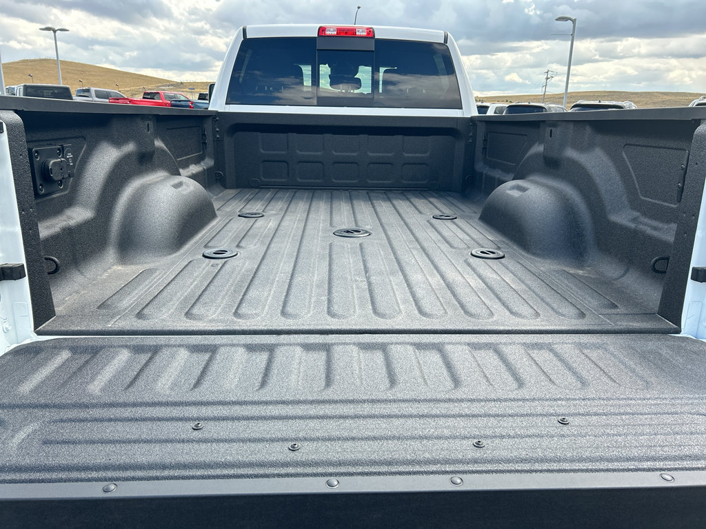New 2026 RAM 2500 Laramie AWD/4WD image 13