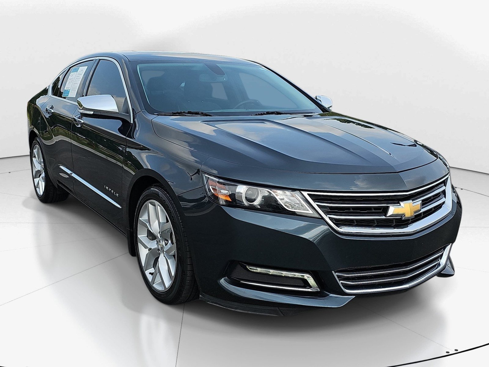 Used 2018 Chevrolet Impala Premier w/ Premier Convenience Package FWD image 2