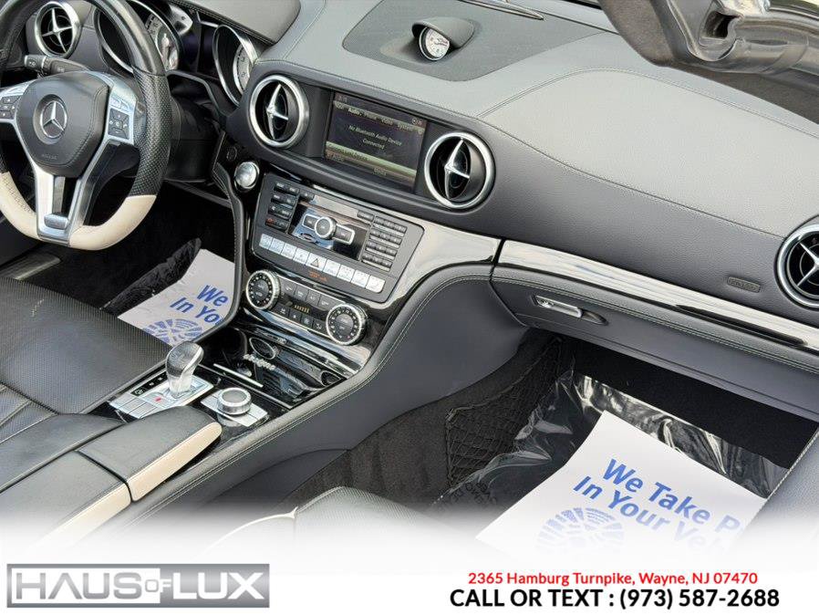 Used 2015 Mercedes-Benz SL 550 w/ White Arrow Edition image 27