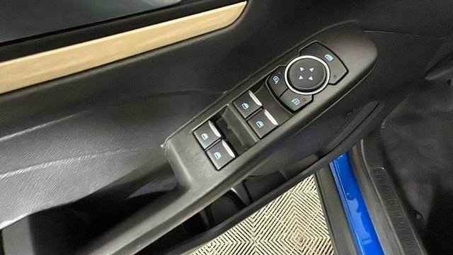 Used 2021 Ford Escape Titanium w/ Titanium Premium Package FWD image 10