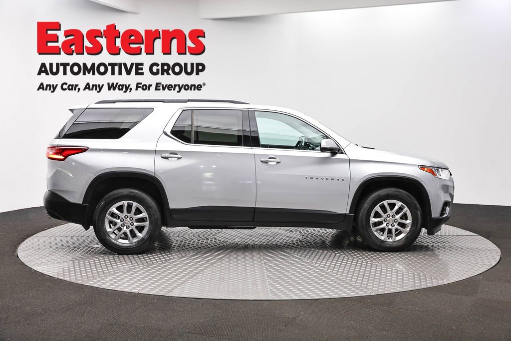 Used 2020 Chevrolet Traverse LT FWD image 4