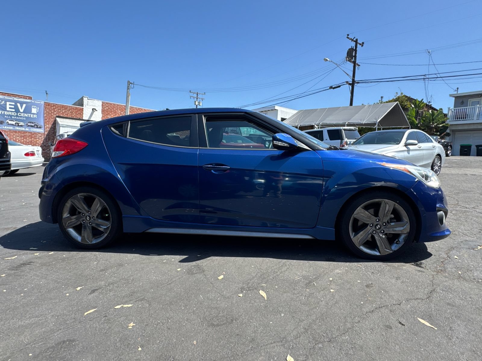 Used 2015 Hyundai Veloster Turbo w/ Option Group 04 FWD image 5