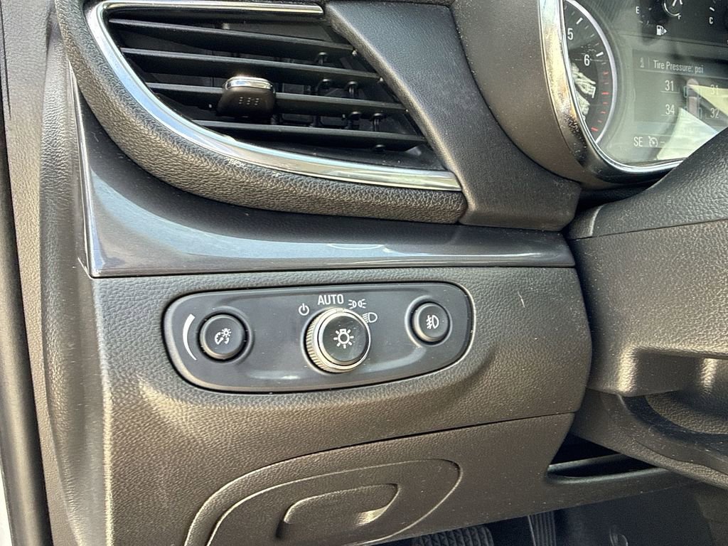 Used 2018 Buick Encore Essence w/ Experience Buick Package image 28