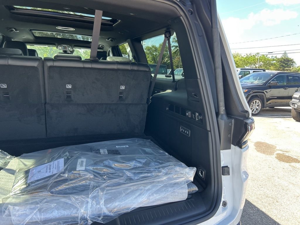 New 2026 Jeep Grand Wagoneer L Limited w/ Premium Group II image 34