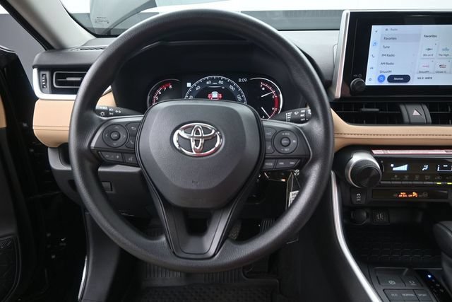 Used 2025 Toyota RAV4 LE AWD/4WD image 6