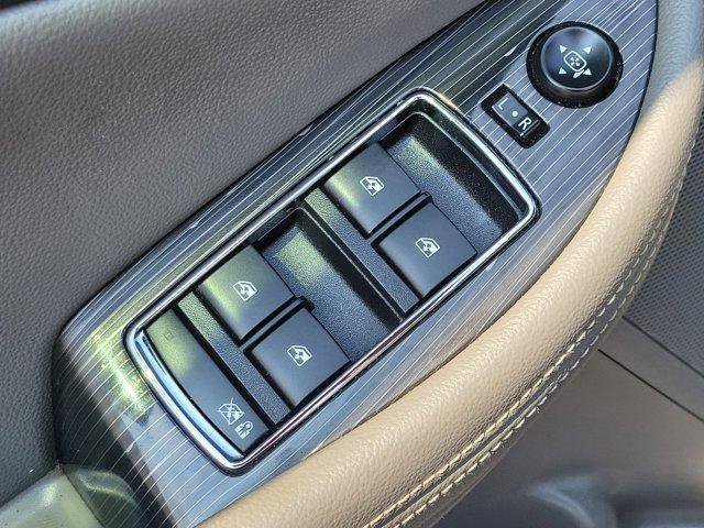 Used 2018 Chevrolet Impala LT w/ LT Convenience Package FWD image 18