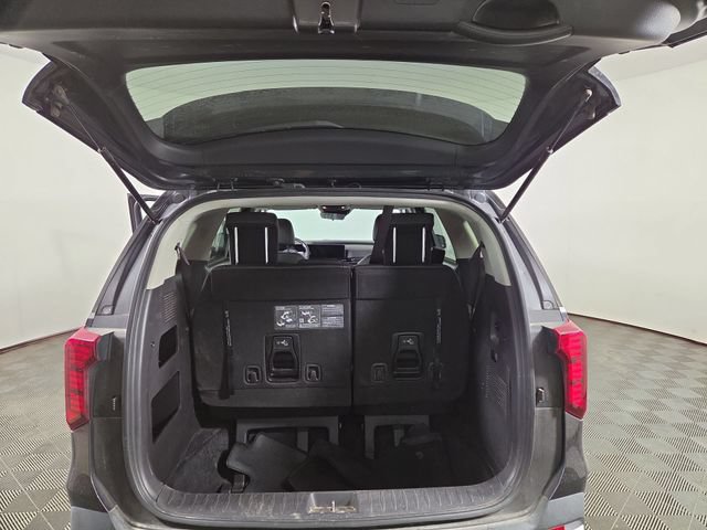 Certified 2025 Kia Carnival FWD image 29