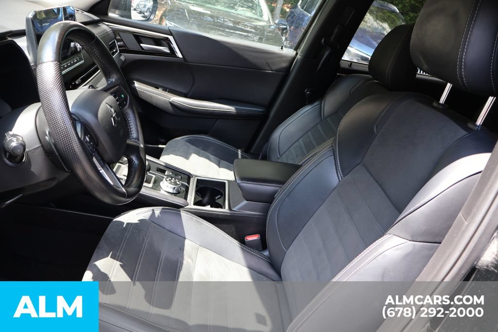 Used 2024 Mitsubishi Outlander SE AWD/4WD image 14