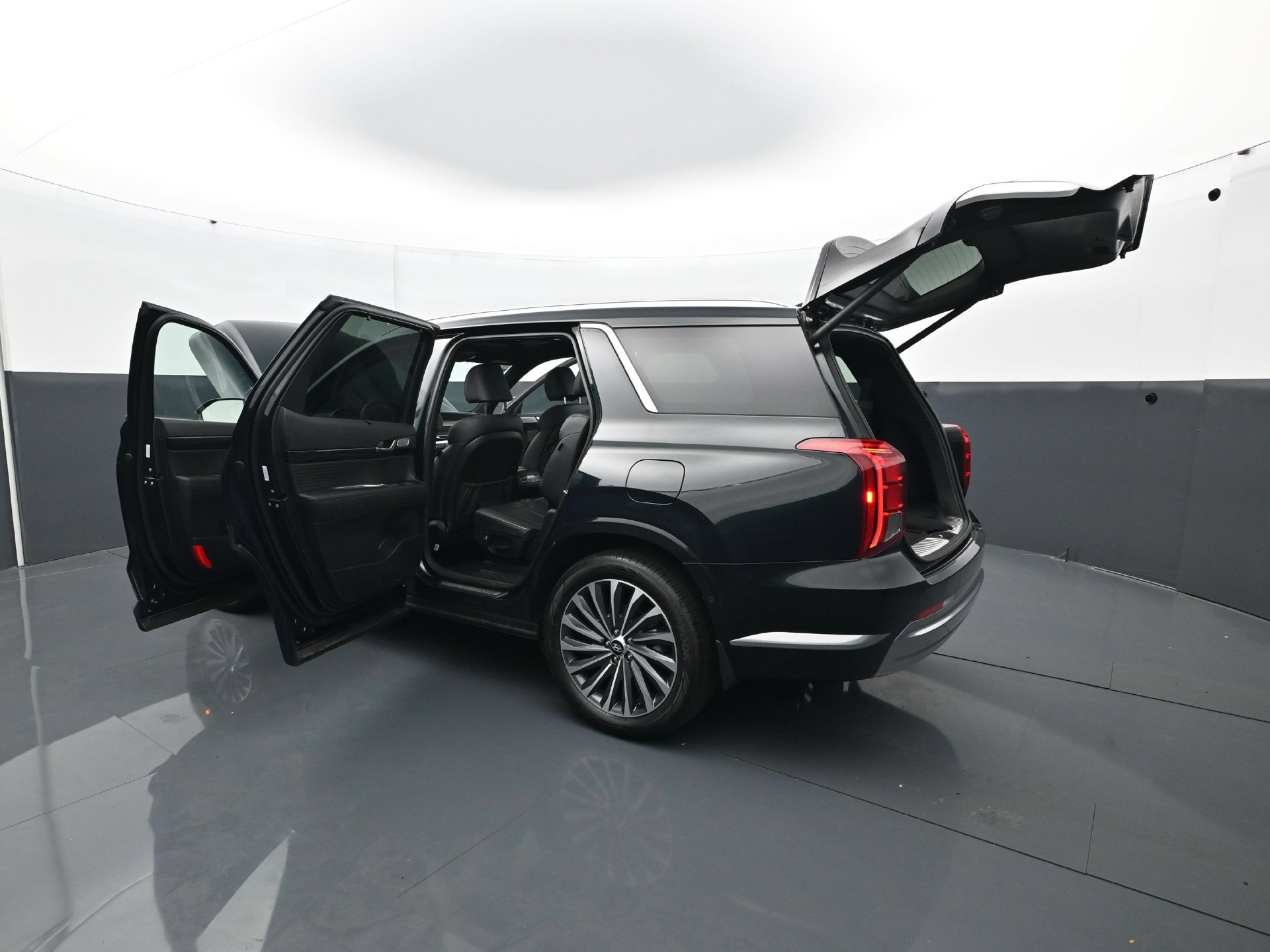Used 2024 Hyundai Palisade Calligraphy AWD/4WD image 35