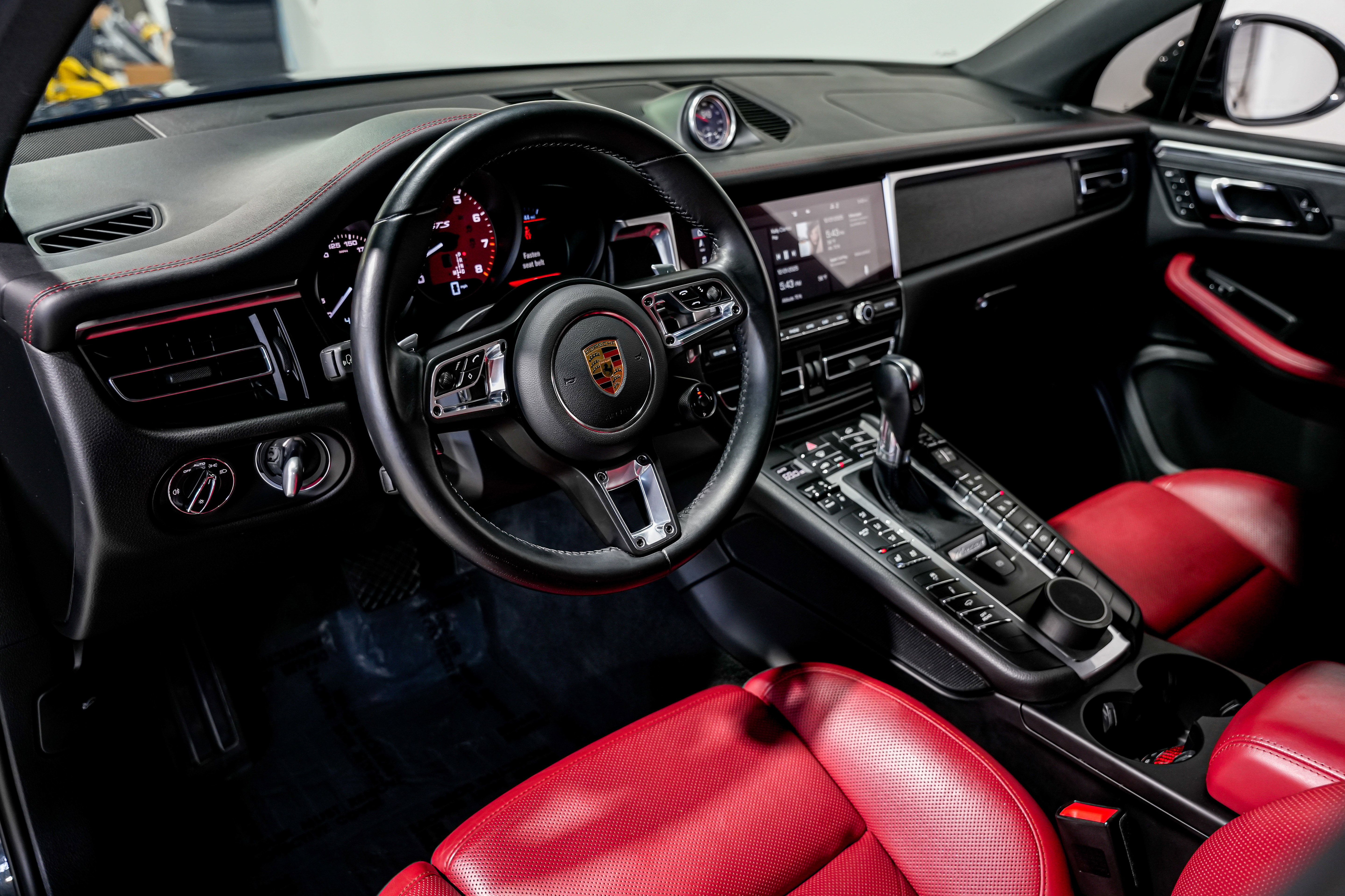 Used 2021 Porsche Macan GTS image 19