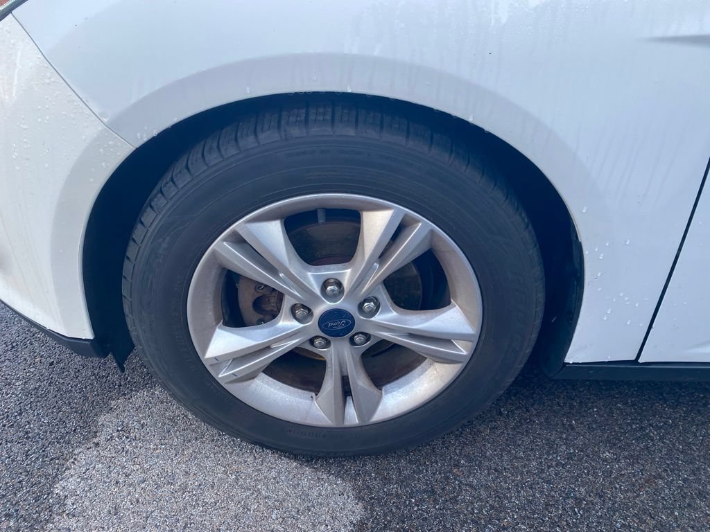 Used 2013 Ford Focus SE FWD image 14