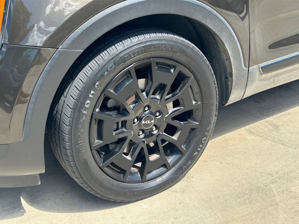 Used 2022 Kia Telluride SX w/ SX Prestige Package AWD/4WD image 9