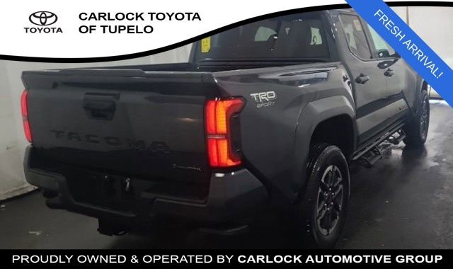 Used 2025 Toyota Tacoma TRD Sport image 4