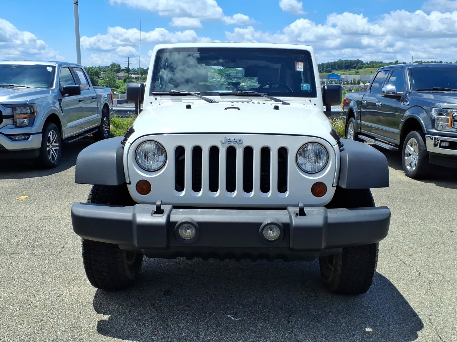 Used 2009 Jeep Wrangler X AWD/4WD image 2