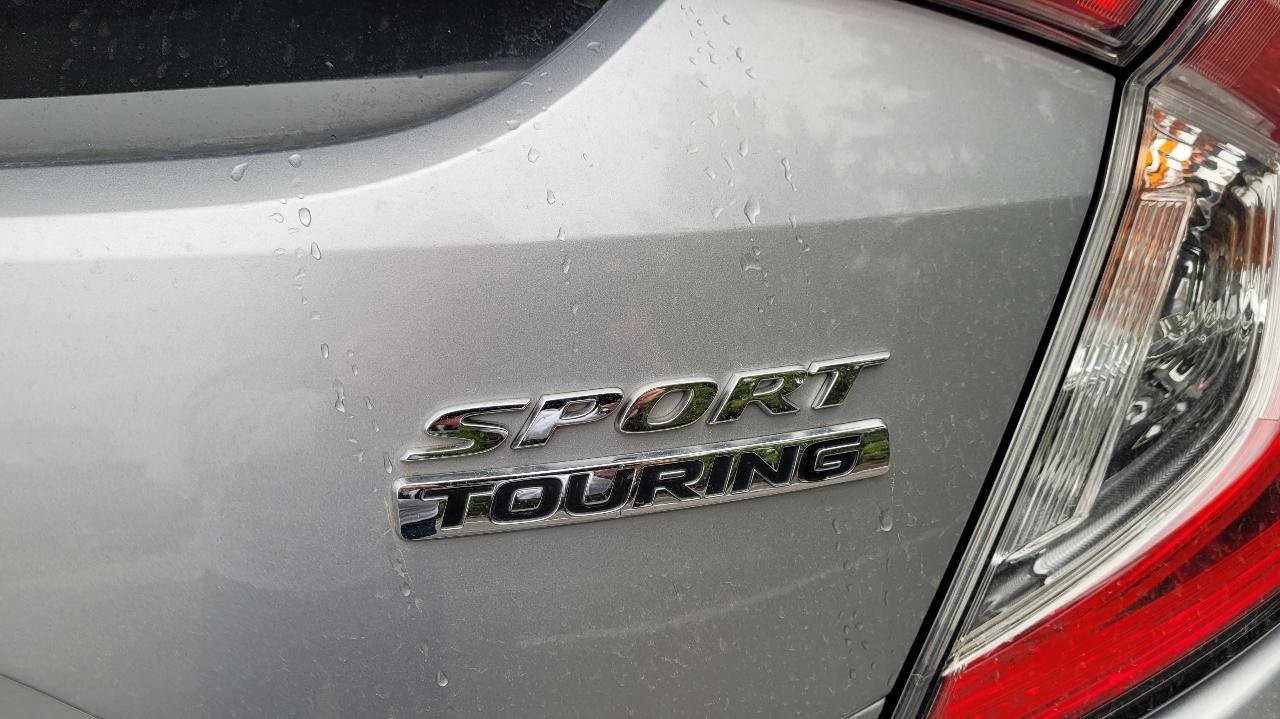 Used 2019 Honda Civic Sport Touring image 9