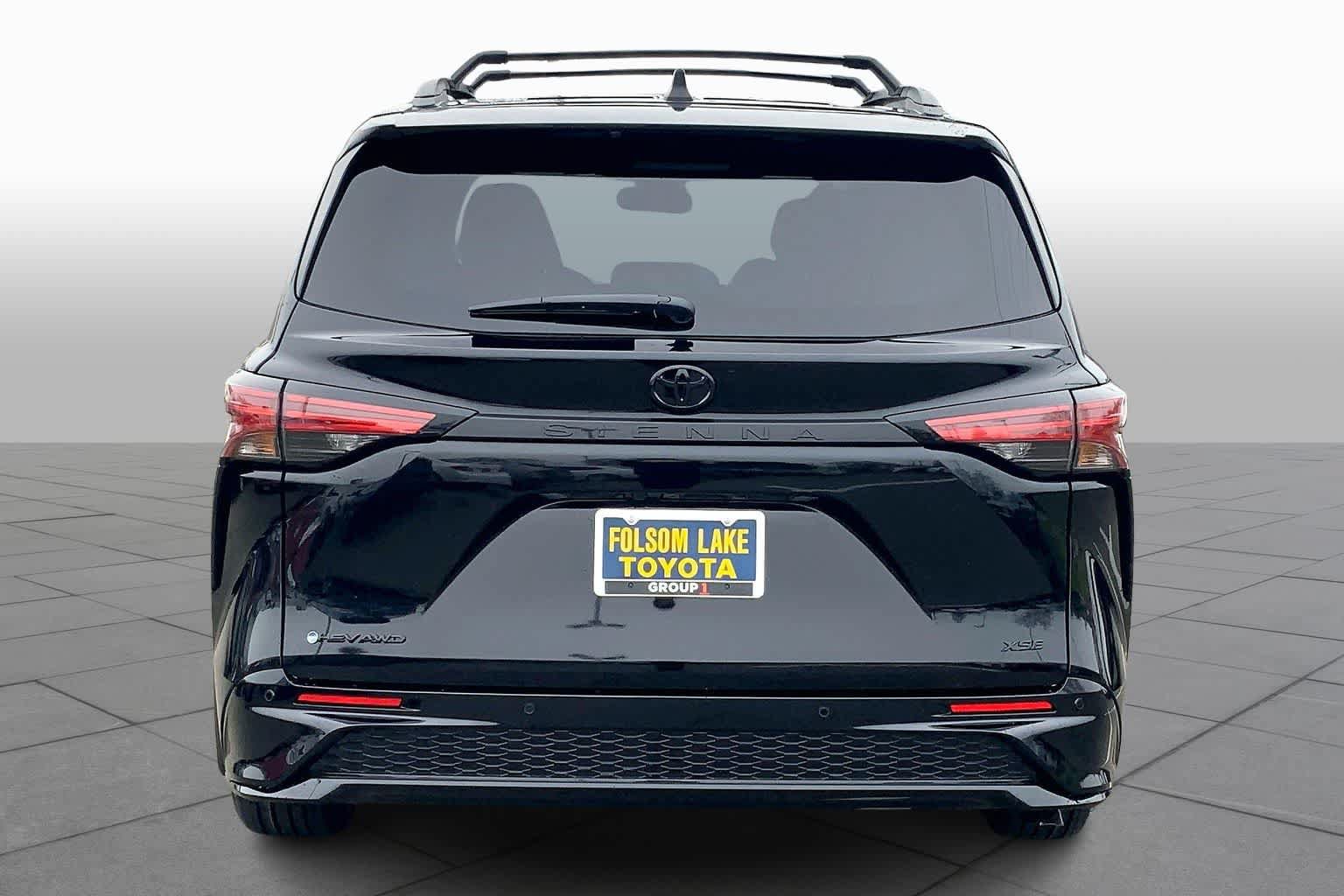 New 2026 Toyota Sienna XSE AWD/4WD image 4