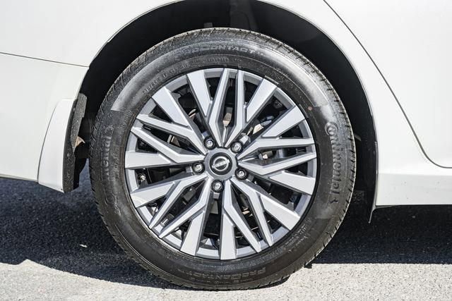 Used 2023 Nissan Altima 2.5 SV w/ SV Premium Package image 17