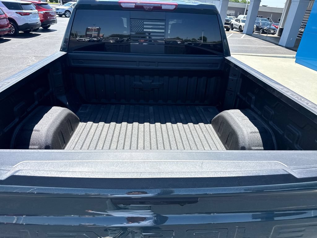 Used 2025 Chevrolet Silverado 1500 ZR2 w/ Technology Package AWD/4WD image 29