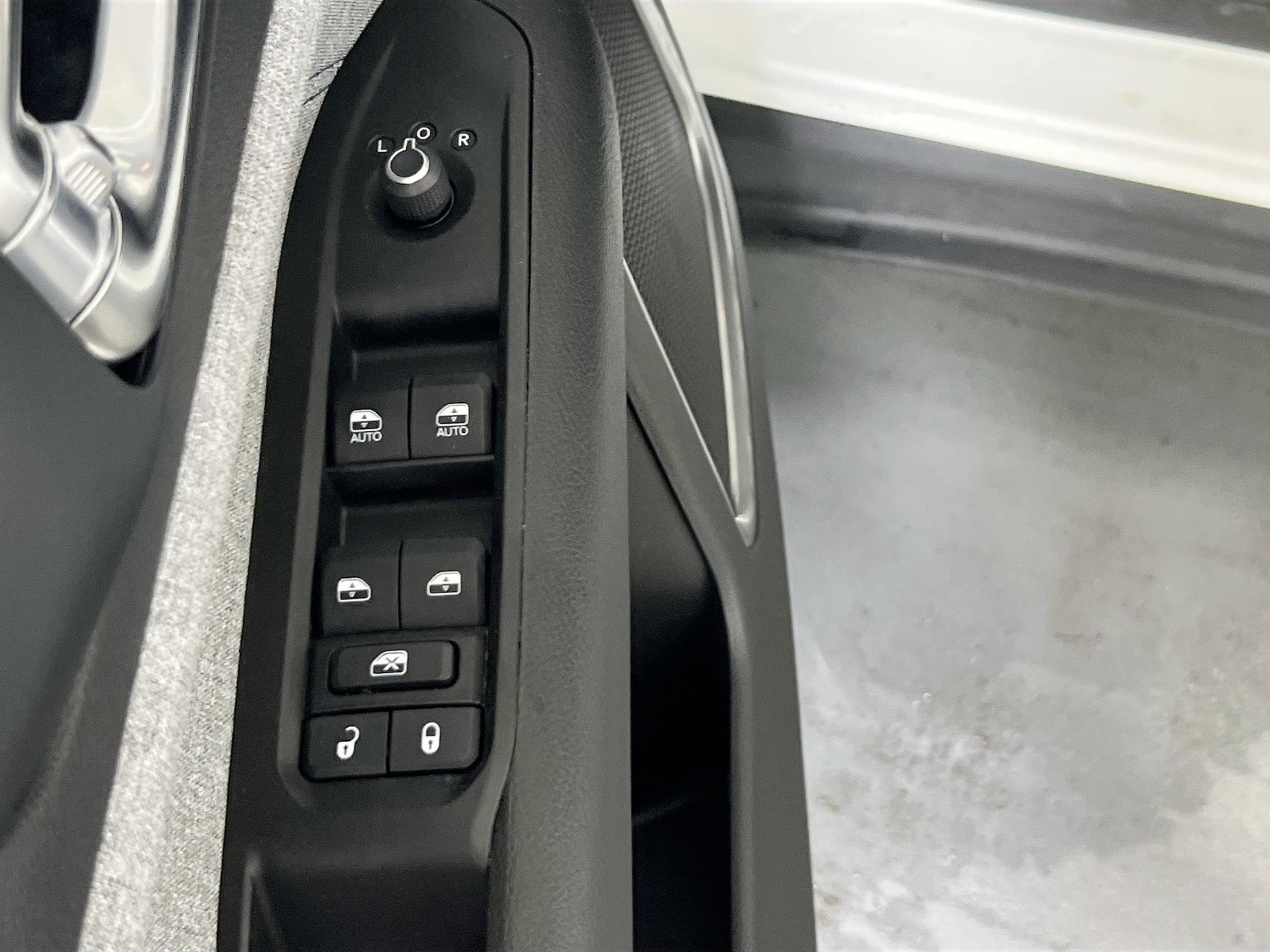 Used 2022 Jeep Compass Latitude w/ Convenience Group image 17