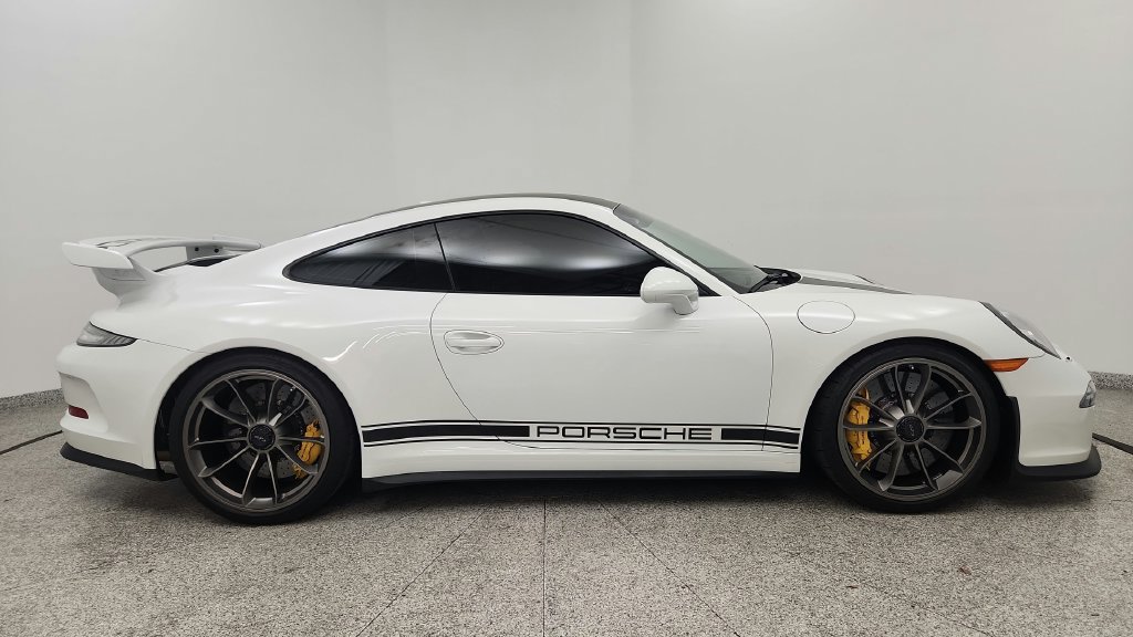 Used 2015 Porsche 911 GT3 RWD image 7