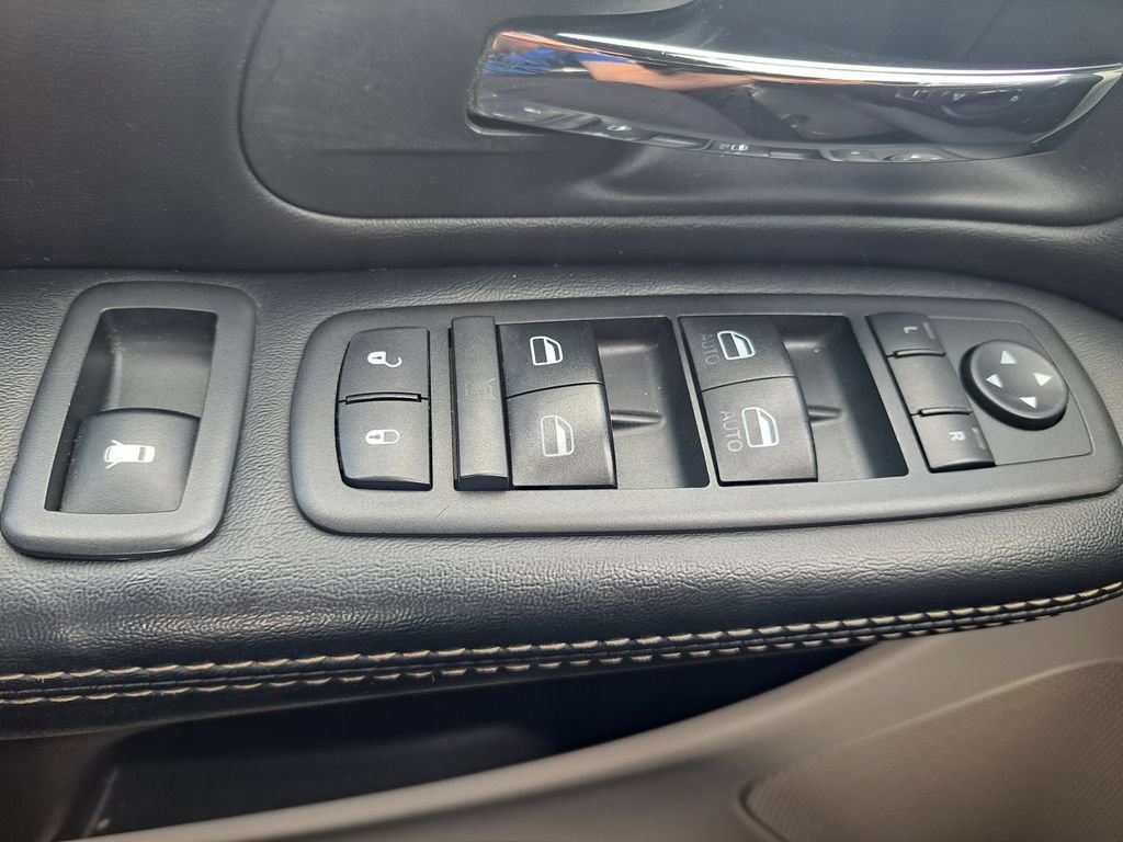 Used 2019 Dodge Grand Caravan SXT FWD image 23