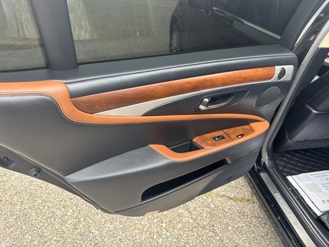 Used 2015 Lexus LS 460 L RWD image 12