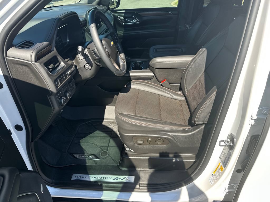 Certified 2023 Chevrolet Tahoe High Country AWD/4WD image 9